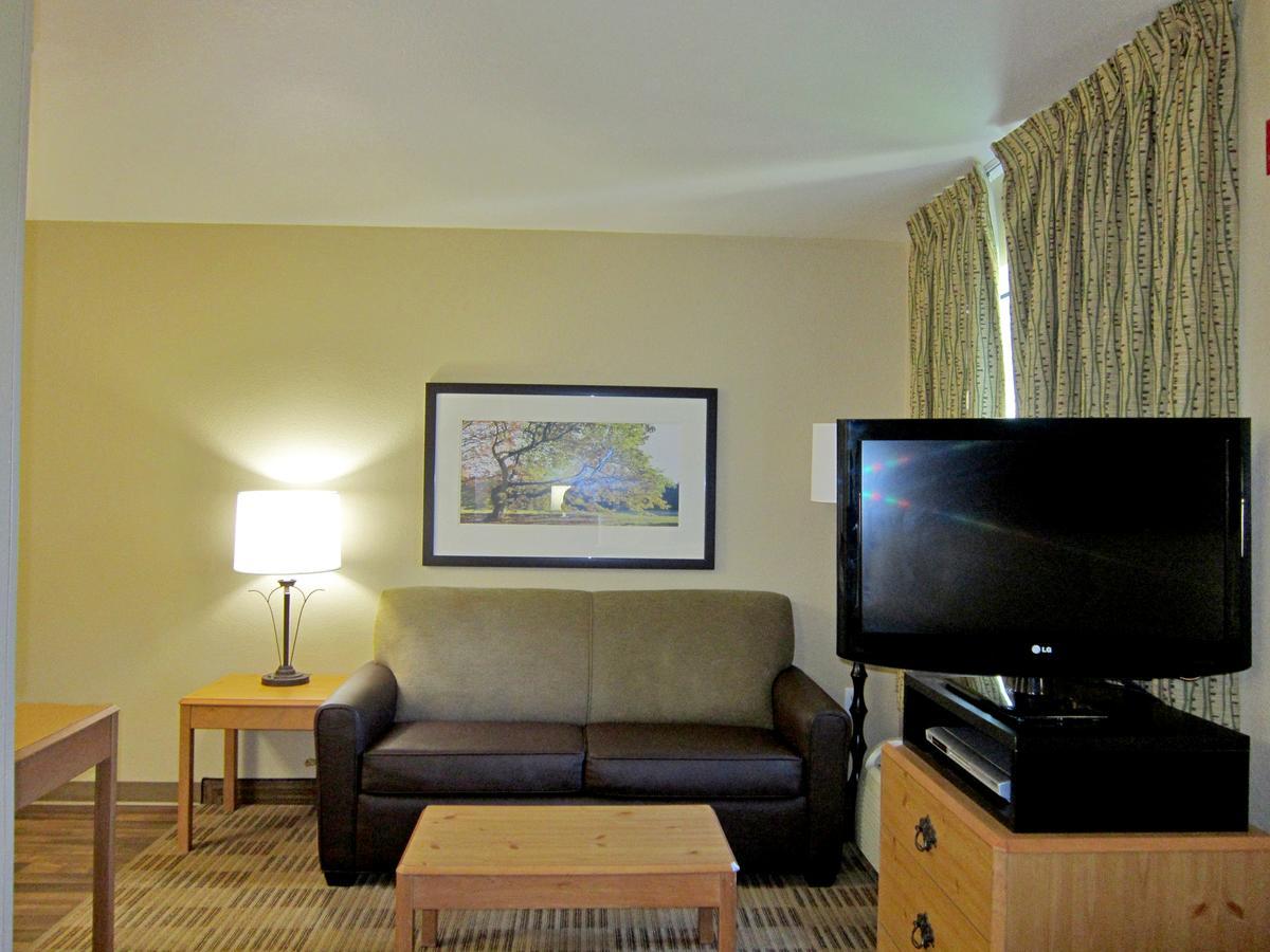 เอ็กซ์เทนด์ สเตย์ อเมริกา เวสต์โบโรช์ คอมพิวเตอร์ ไดรฟ์ Hotel ภายนอก รูปภาพ