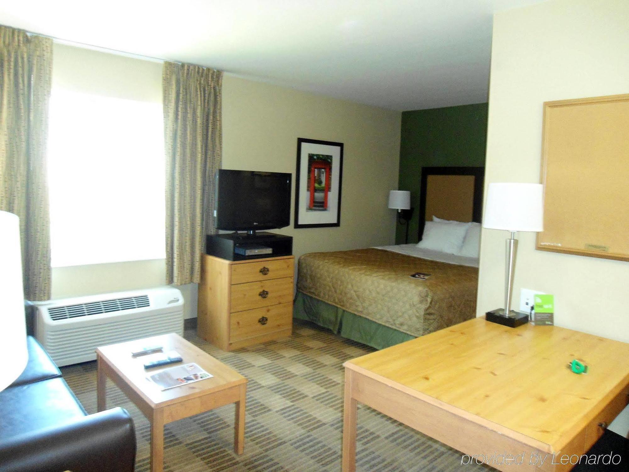 เอ็กซ์เทนด์ สเตย์ อเมริกา เวสต์โบโรช์ คอมพิวเตอร์ ไดรฟ์ Hotel ภายนอก รูปภาพ